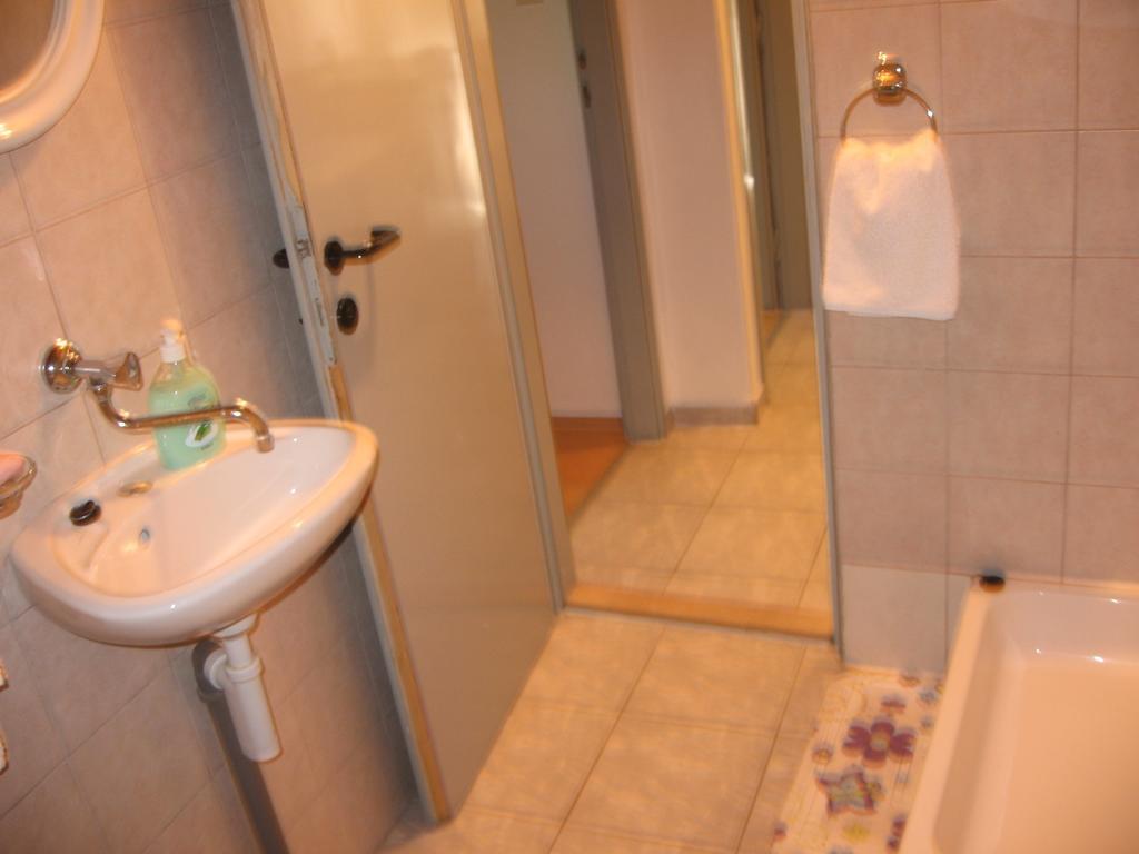 Apartments Darinka Skradin Cameră foto